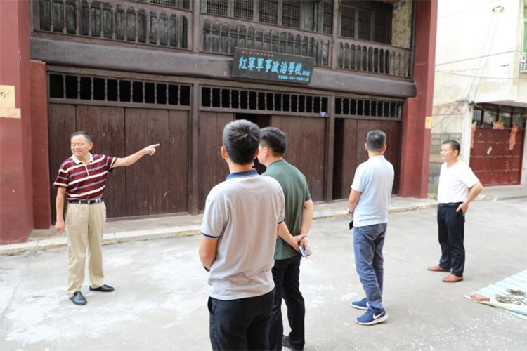 石首公司：接受革命傳統(tǒng)教育，守初心、踐使命